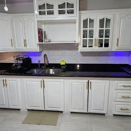 11Onessex2 In The Heart Of Kingston Jamaica Apartamento Exterior foto