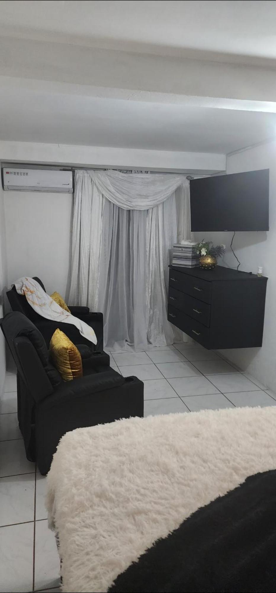 11Onessex2 In The Heart Of Kingston Jamaica Apartamento Exterior foto